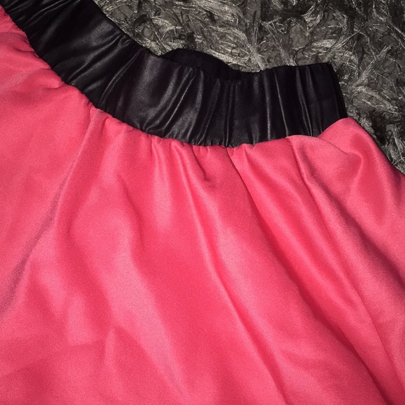 Pink skirt - Picture 2 of 4